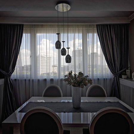 Joyful Apartment Timişoara Buitenkant foto