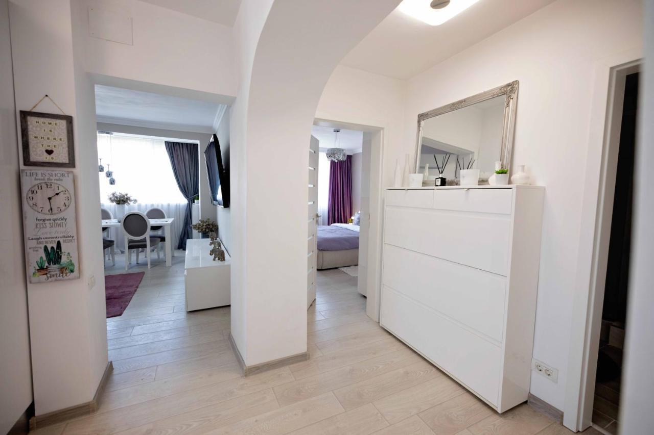 Joyful Apartment Timişoara Buitenkant foto